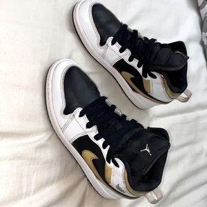 Boys Jordan 1s